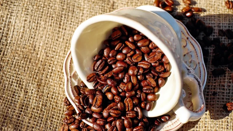 Kawa ziarnista po włosku: jak zaparzyć idealne espresso w domu