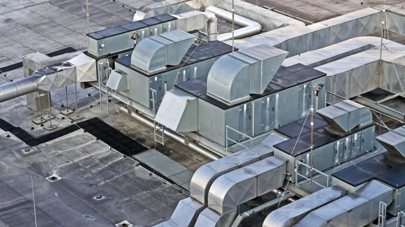Klimatyzacja latem – jak wybrać najlepszy system chłodzenia dla mieszkania